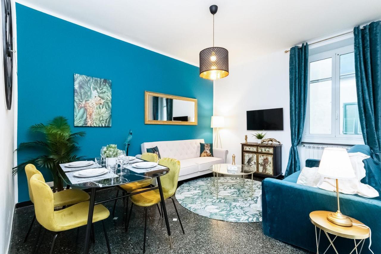 Immobirent - "Acquario" Luxury In Pieno Centro Lägenhet Genua Exteriör bild